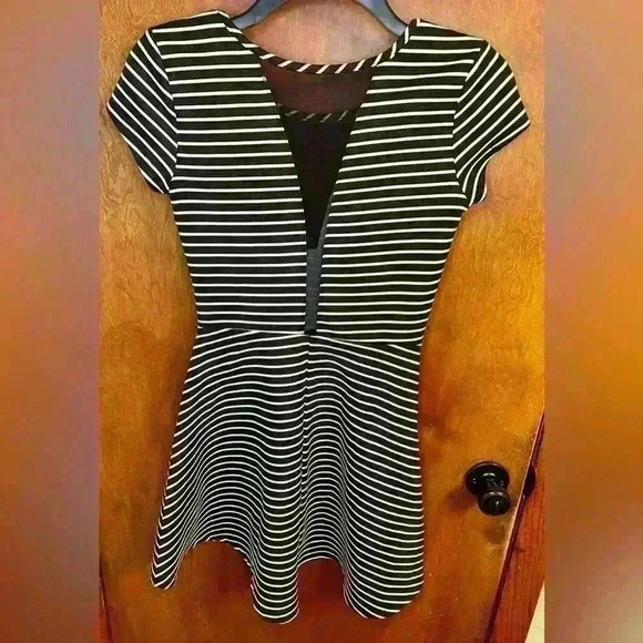 Women’s Charlotte Russe striped dress - Picture 2 of 5